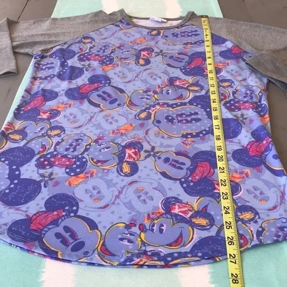 LuLaRoe Disney Mickey Minnie Print Randy Raglan Top Small - Picture 9 of 9